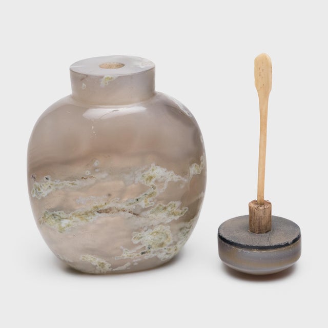 Chinese Chinese Cloudy Agate Snuff Bottle, C. 1900 For Sale - Image 3 of 3