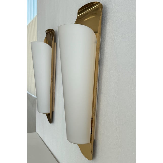 Art Deco Wall Sconces in Brass & Opaline from Vereinigte Werkstätten, 1950s, Set of 2 For Sale - Image 9 of 18