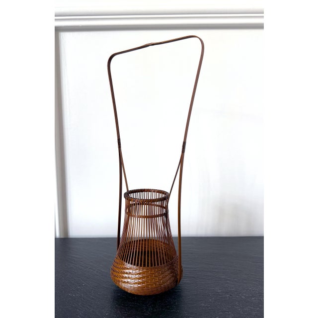 Japanese Japanese Woven Bamboo Ikebana Basket by Jin Morigami For Sale - Image 3 of 13