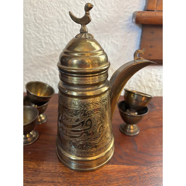 Metal Mid 20th Century Turkish Etched Brass Coffee Pot With Long Handle and Cups - Set of 6 For Sale - Image 7 of 9