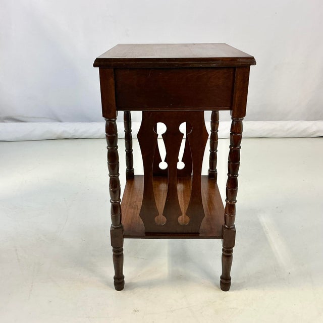 Early 1900s Antique English Traditional Hollywood Regency Victorian Side Table For Sale - Image 11 of 14