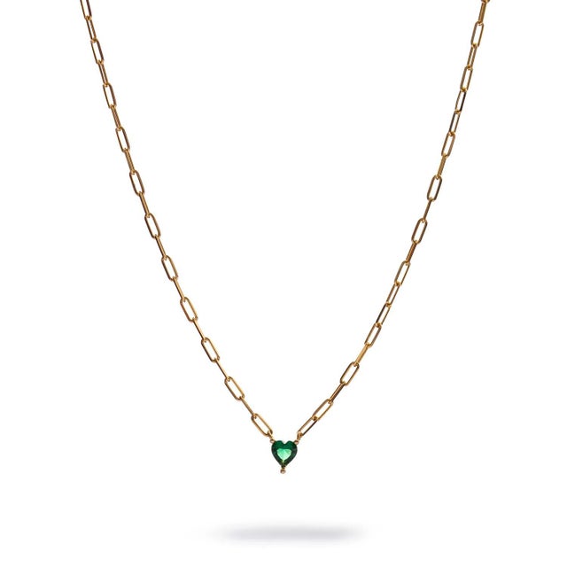 Emerald Heart Minimalist Gold Necklace For Sale - Image 9 of 9