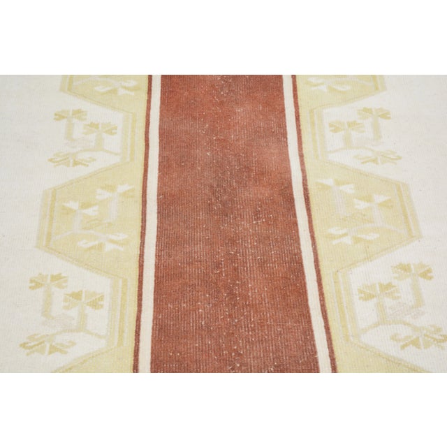 Turkish 1960s Vintage Turkish Oushak Hand Knotted Rug With Organic Wool and Soft Texture,5'2"X7'3" For Sale - Image 3 of 6