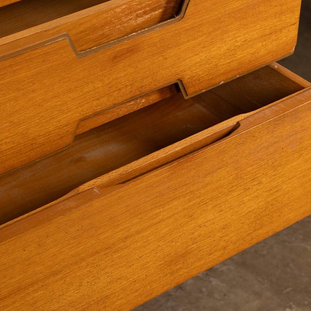 Vintage English Q Dressing Table by Gunther Hoffstead for Uniflex, 1960s For Sale - Image 17 of 18