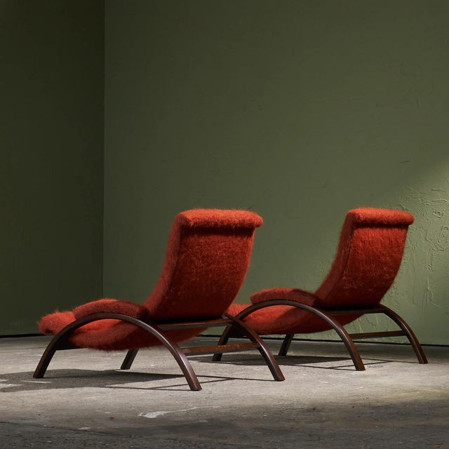 Sculptural Reclining Lounge Chairs in Pierre Frey Yeti Fabric, Italy, Set of 2 For Sale - Image 6 of 14