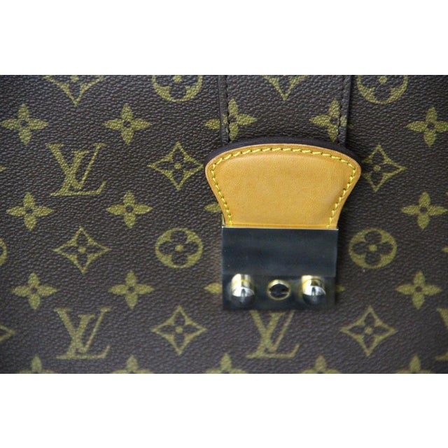 Louis Vuitton Pilot Bag or Doctor Bag, 1990s For Sale - Image 3 of 18