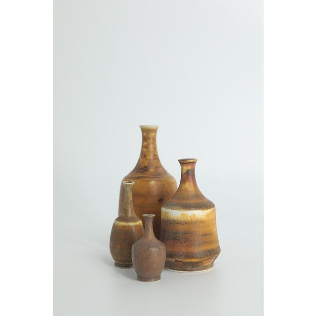 Mid-Century Modern Small Mid-Century Scandinavian Modern Collectible Honey Brown Stoneware Vases by Gunnar Borg for Höganäs Ceramics, 1960s, Set of 4 For Sale - Image 3 of 14