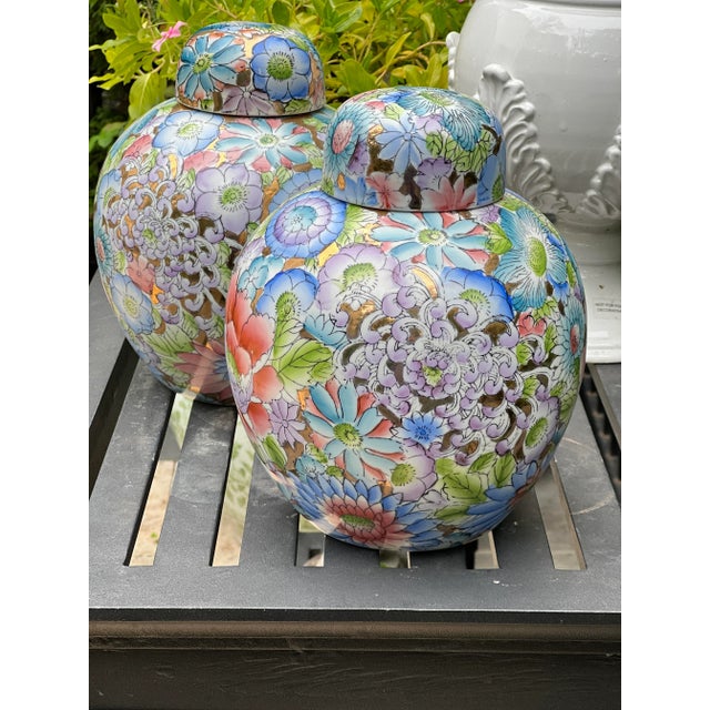 Mille Fleur Famille Rose Style Porcelain Ginger Jars – Hand-Painted Ginger Jars, Pair For Sale - Image 9 of 10