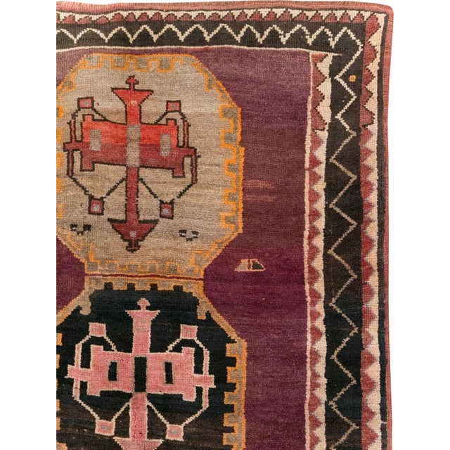 Tribal Tribal Mid-20th Century Handmade Turkish Anatolian Small Room Size Carpet For Sale - Image 3 of 10