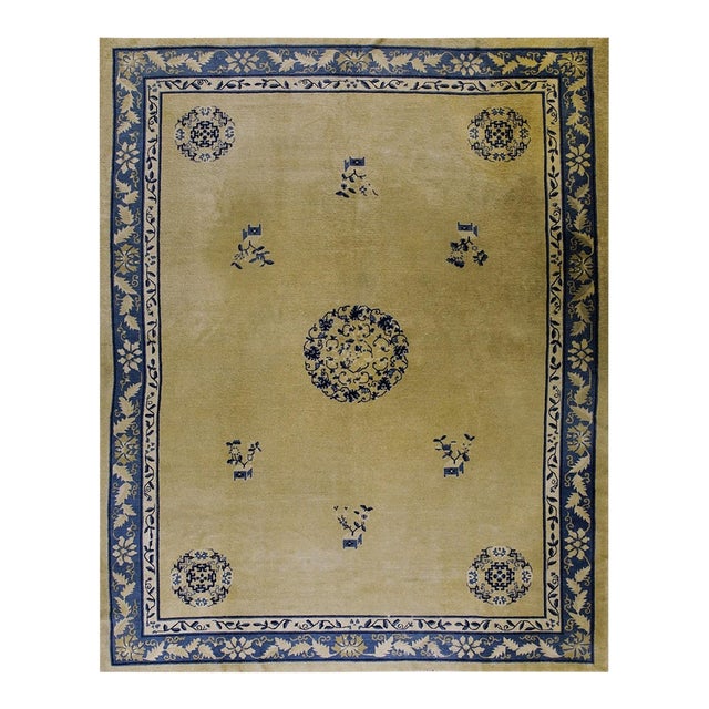 1920s Beige Field Medallion Deco Antique Chinese Peking Room Size Knotted Rug For Sale