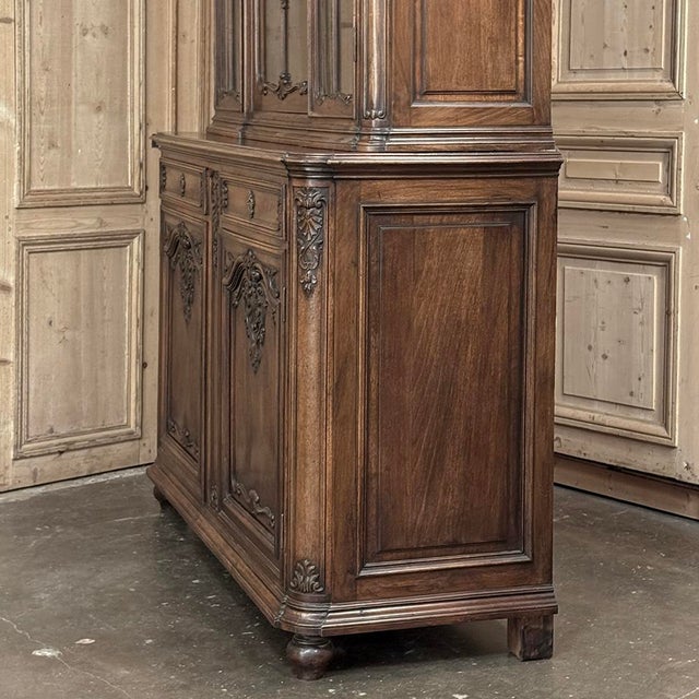Antique Liegeois Hand-Carved Walnut Bookcase ~ China Buffet For Sale - Image 12 of 18