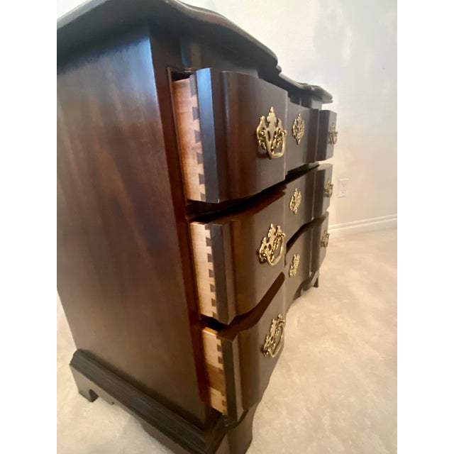 Brown Vintage Drexel Heritage Winfield Ward Chippendale Style Mahogany 3-Drawer Blockfront Chest Excellent Condition.. For Sale - Image 8 of 17