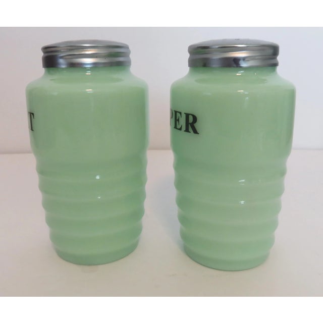 Art Deco Jadeite Jeannette Ribbed Beehive Salt & Pepper Shakers Vintage / 2 For Sale - Image 3 of 9