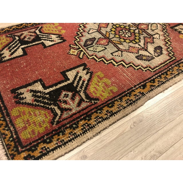 Art Deco 1960s Vintage Miniature Turkish Floral Rug - 1′9″ × 3′3″ For Sale - Image 3 of 6