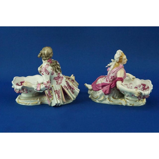 Large 19th Century Rococo Salt Shakers with Figures in Polychrome, Vitrified Porcelain from Meissen, Germany, Set of 2 For Sale - Image 6 of 18