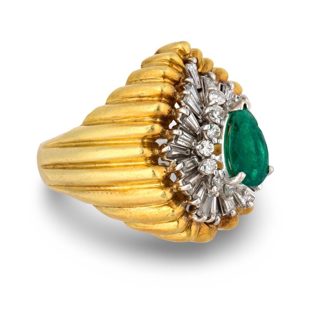 Vintage Emerald Diamond 18k Yellow Gold Ring, Size 7.75 For Sale - Image 4 of 6