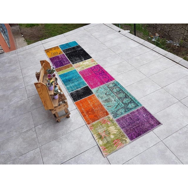 1960s Mid 20th Century Oushak Anatolian Wool Runner For Sale - Image 5 of 10