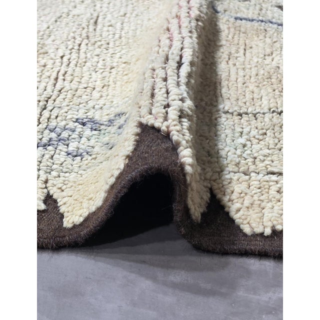 Vintage Ivory Moroccan Rug - 11.3 X 5 Ft For Sale - Image 4 of 8