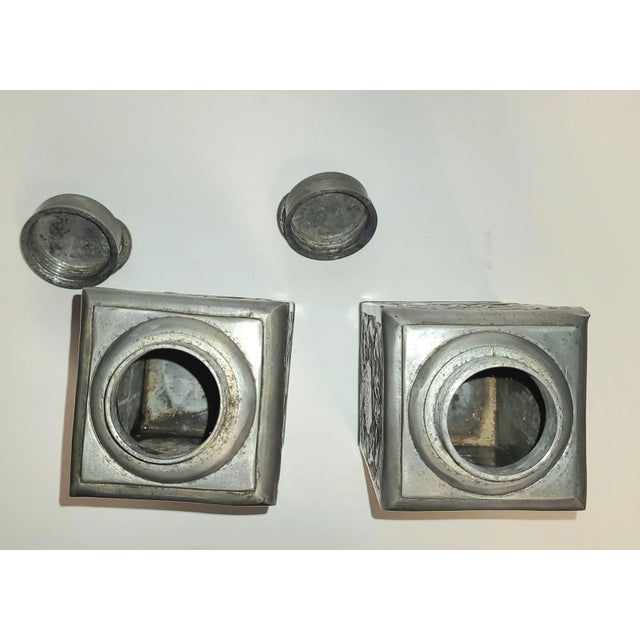 Pair of 1880s, Antique Pewter Tea Canisters Embossed With Heraldry, Germany For Sale In Atlanta - Image 6 of 8