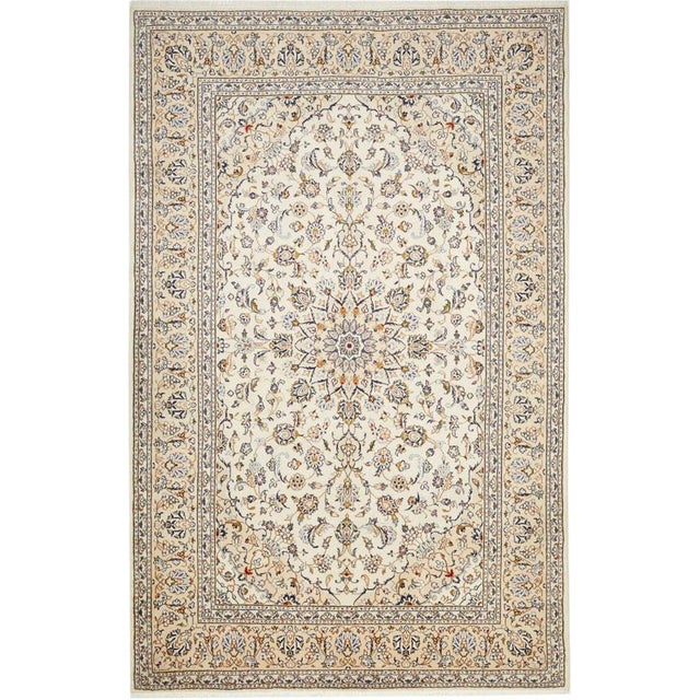 Middle Eastern Rug in Pure Wool For Sale - Image 10 of 10