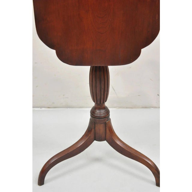 Antique American Sheraton Mahogany Tilt Top Side Tea Table Candle Stand For Sale - Image 10 of 12