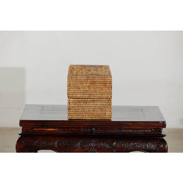 Mid 20th Century Long Rectangular Woven Rattan Lidded Box for Decorative Storage in Country Style For Sale - Image 5 of 18