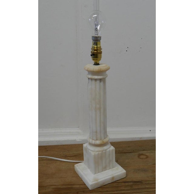 Stone White Marble Corinthian Column Table Lamp, 1900s For Sale - Image 7 of 11