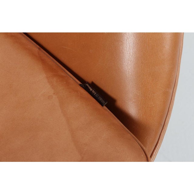 Early 21st Century Egg Chair in Leather attributed to Arne Jacobsen for Fritz Hansen, 2010s For Sale - Image 5 of 10