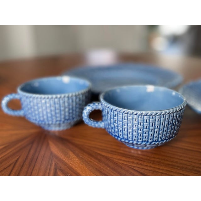 1970s Bordallo Pinheiro Blue Basketweave Dinner Plates and Teacups-4 Pieces For Sale - Image 9 of 10