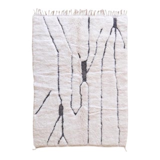 Contemporary Moroccan Wool Beni M'Rirt Rug - 6.9 X 5 Ft For Sale