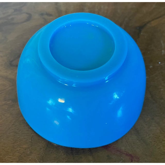 Chinoiserie Antique 19th Century Bright Peacock Blue Peking Glass Footed Bowl For Sale - Image 3 of 13