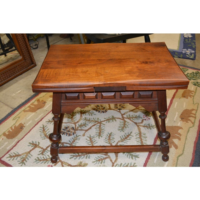 1940s Attributed to Kittinger Carved Walnut Wooden Coffee Table W/ Extending Leaves For Sale - Image 6 of 15