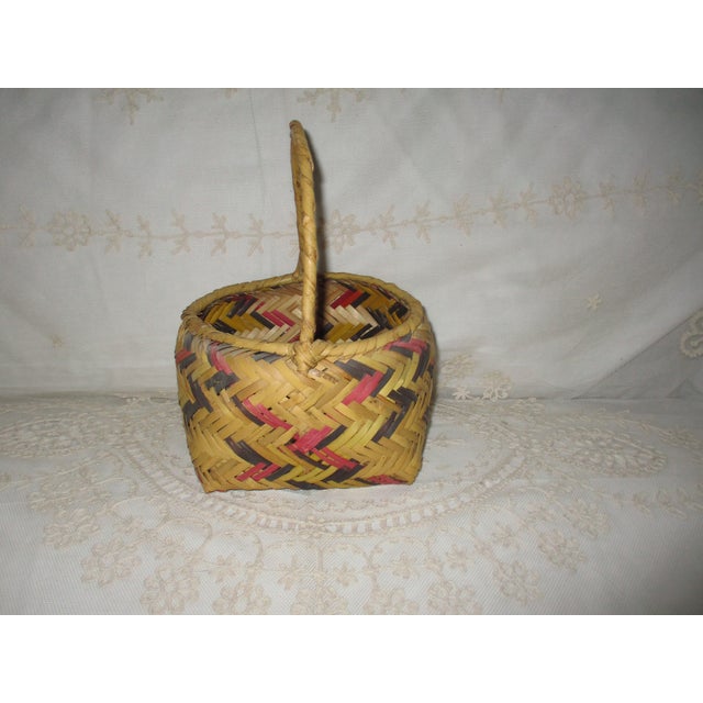 1920s Antique American 10" Handwoven River Cane Basket W Handle For Sale - Image 5 of 7