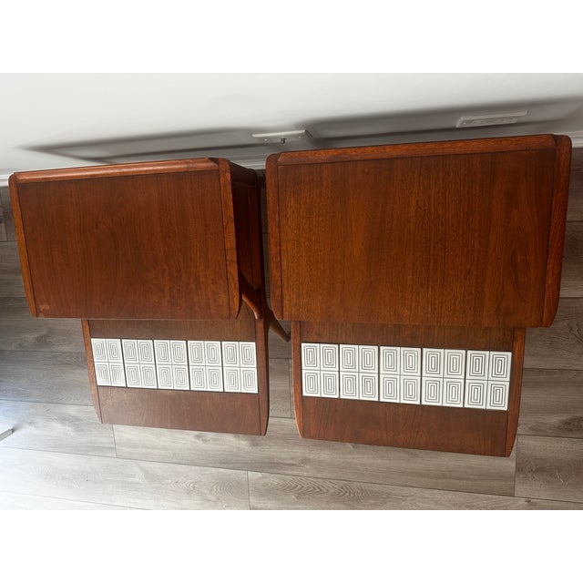1960s Lane Furniture Cosmopolitan Walnut End Table Set For Sale - Image 14 of 15