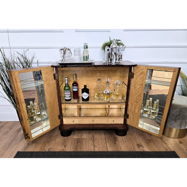 Mid-Century Modern Art Deco Italian Burl Walnut Dry Bar Cabinet with Glass Top, 1950s For Sale - Image 4 of 13