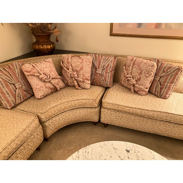 Set Of 6 Vintage Custom-made Decorative Pillows Mauve, Light Pink, Damask, Silk. Condition is Pre-owned. Size: 16”x16”x5”
