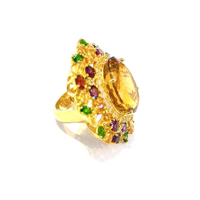 Bochic Vintage 7ct Lemon Citrine Multi-Gem & Diamond Cocktail Ring in 18K Gold For Sale - Image 4 of 9