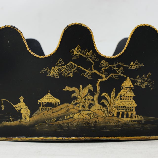 Vintage Chinoiserie Hand-Painted Toleware Scalloped Planter – Black and Gold Metal Cachepot For Sale In New York - Image 6 of 9