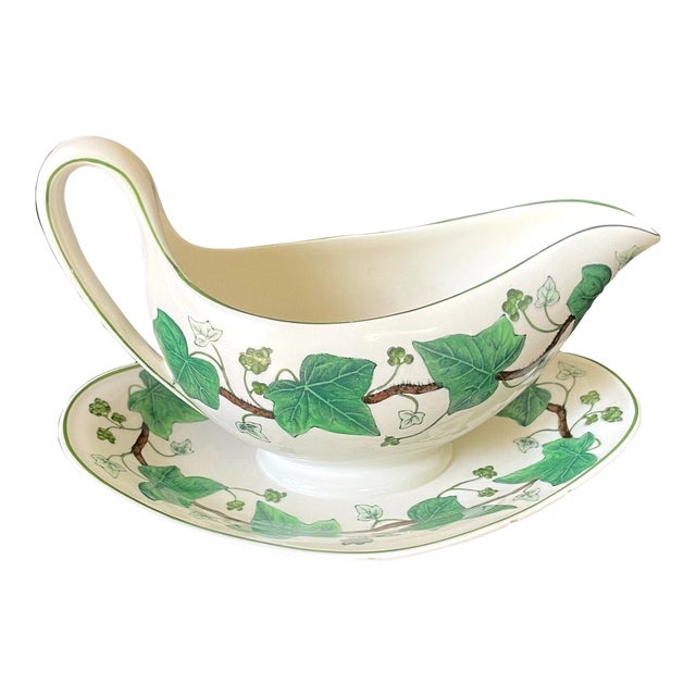 1940s Napoleon Ivy Gravy Boat With Attached Plate For Sale
