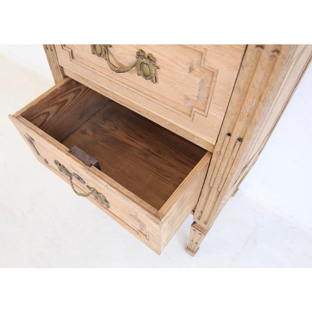 Small Neoclassical Louis XVI Oak Chest of Drawers, Late 19th Century For Sale - Image 12 of 18