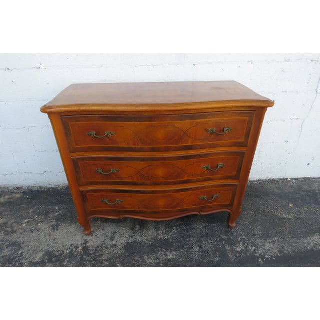 This classic Dresser is made out of wood, solid cherry, veneer, metal, and is in good condition. This Dresser is made in...