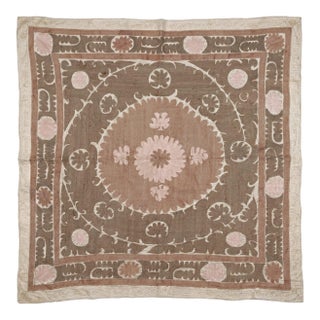 Suzani Tapestry - Vintage Hand-Embroidered Embroidery 4'7'' X 4'8'' For Sale