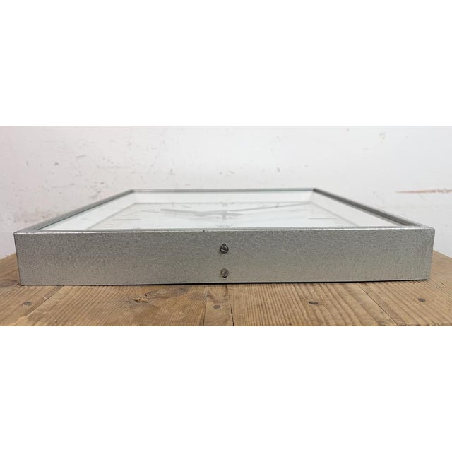 Large Grey Square Wall Clock from Pragotron, 1970s For Sale - Image 9 of 18