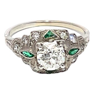 Platinum Art Deco Ring With 1.05ct Diamond Center & Emerald Accents, Size 7 For Sale