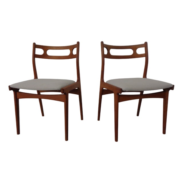 Model 138 Teak & Kvadrat Hallingdal Dining Chairs by Johannes Andersen for Uldum Møbelfabrik, Denmark, 1960s, Set of 2 For Sale