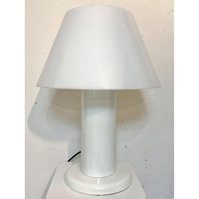 White lacquered metal, white methacrylate. Very good condition. I have official proof of authenticity such as vintage...