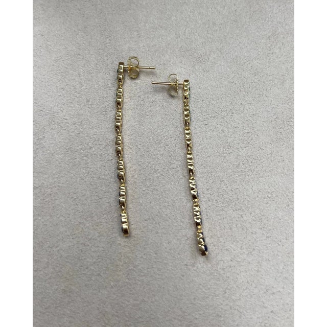 Contemporary Syna Yellow Gold Earrings with Emeralds and Sapphires, a Pair For Sale - Image 3 of 4