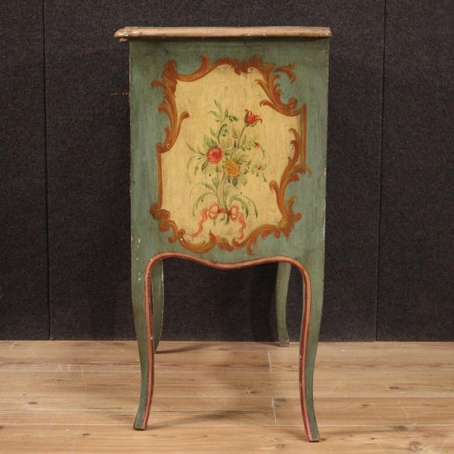 Small 20th Century Lacquered and Painted Venetian Commode, 1950 For Sale - Image 4 of 12