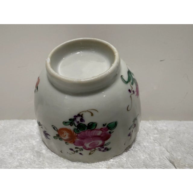 Chinese Porcelain Tea Cup/ Bowl Hand Painted Famille Rose Qing Qianlong 1740-1760 antique. 3" diameter and 1 3/4" height....