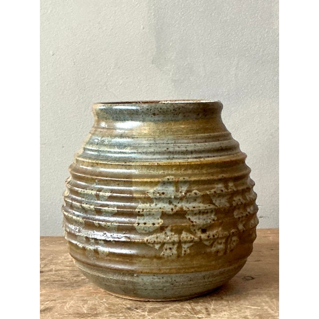 Late 20th Century Vintage Boho Ribbed Studio Pottery Vase For Sale - Image 5 of 12